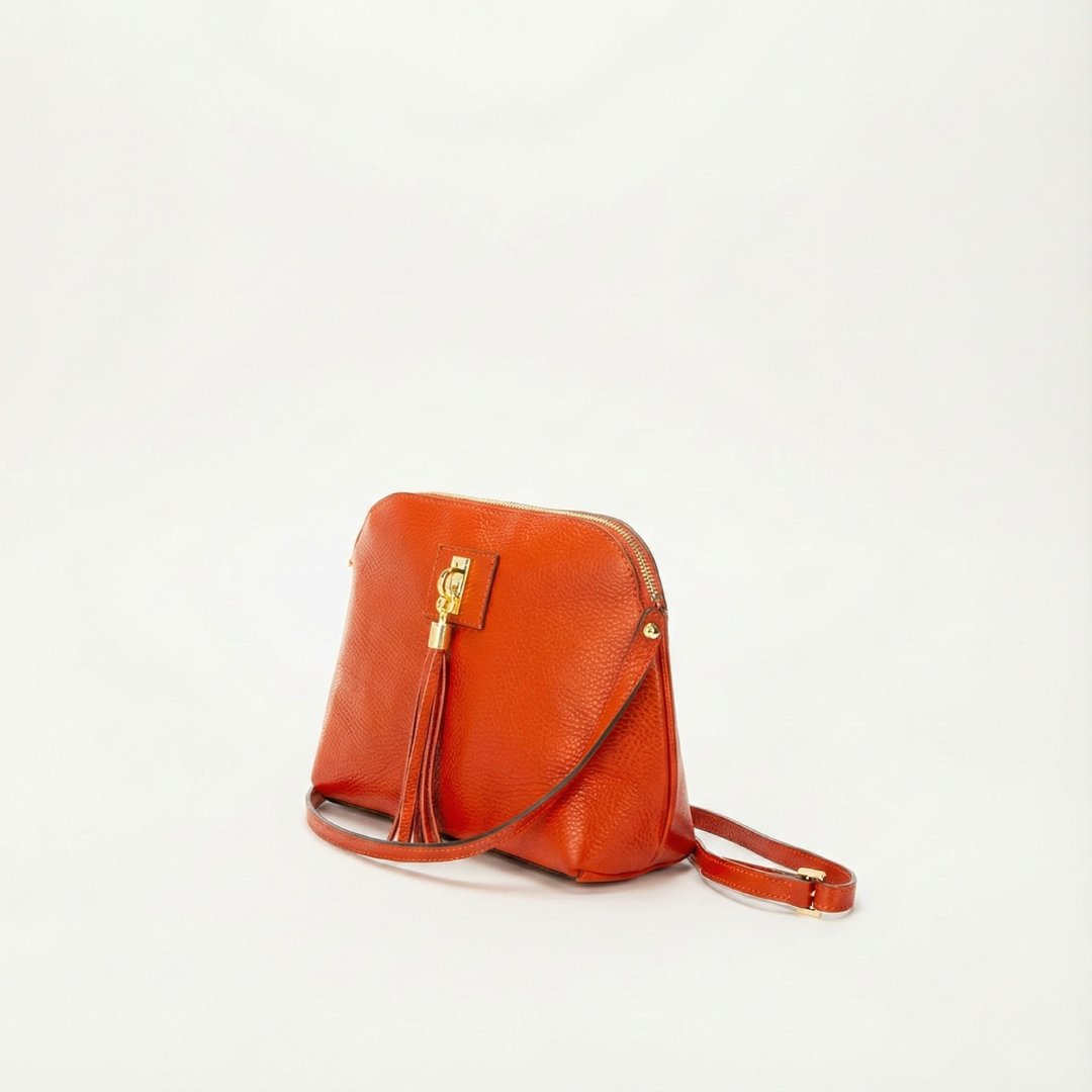 Sac Bandoulière Dôme en Cuir Italien - Finition Martelée & Pompon - Fabriqué en Italie